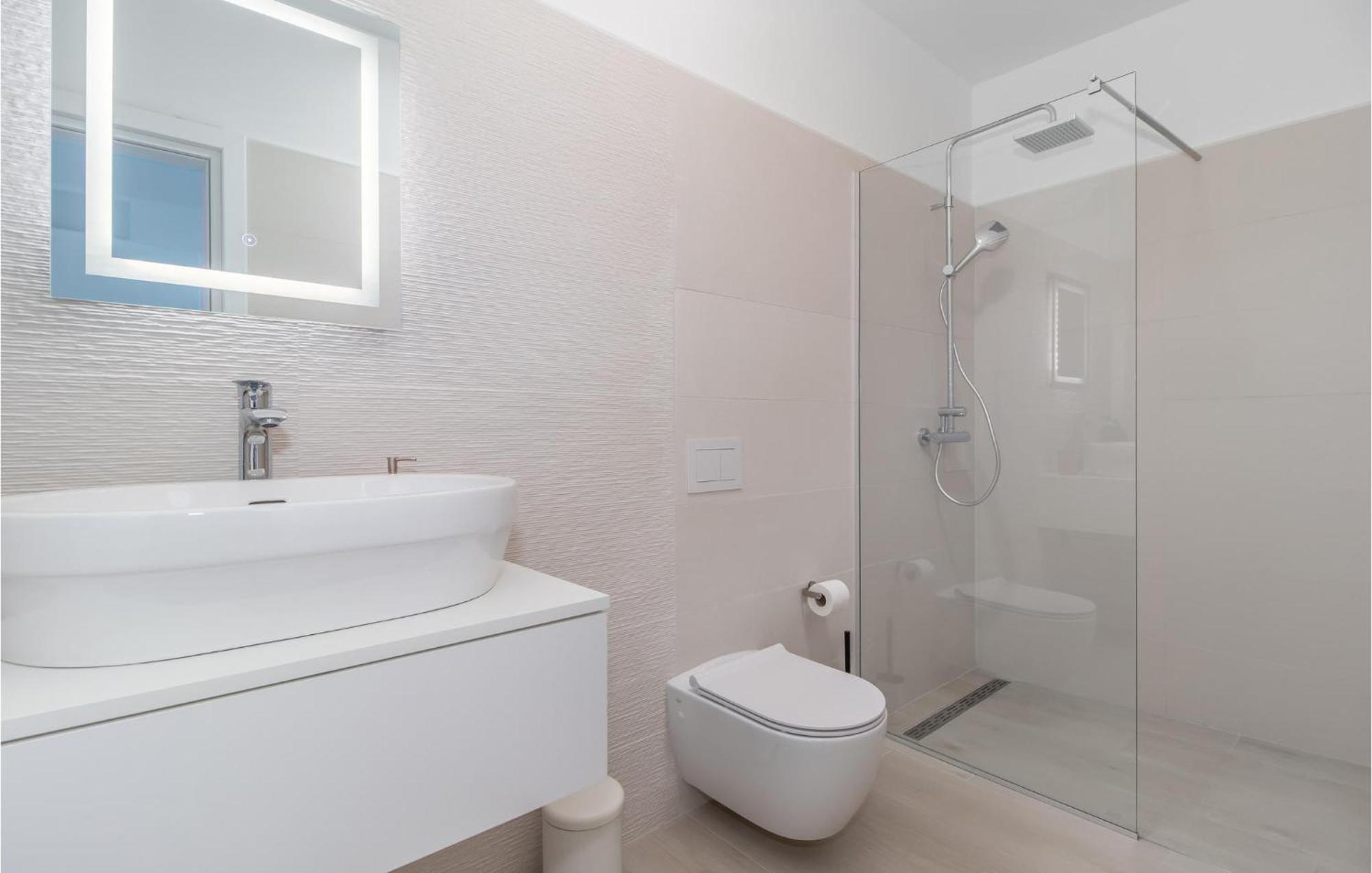 Pet Friendly Home In Smrika With Kitchen Exteriör bild